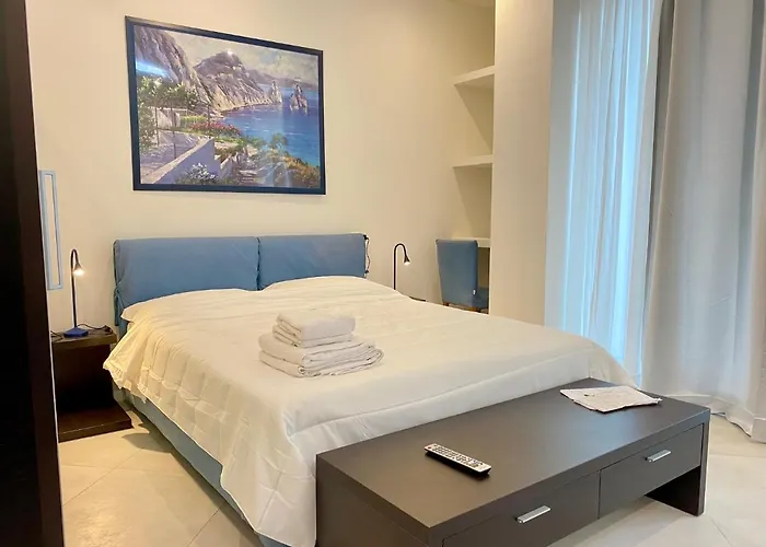 Crespi Station Apartment