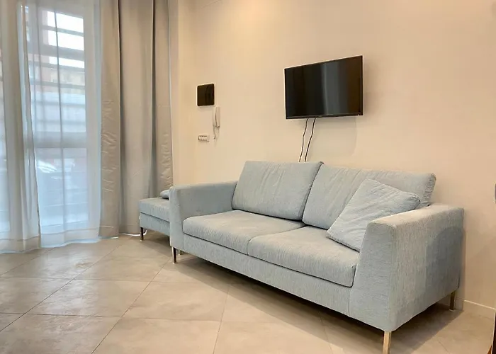 Crespi Station Apartment