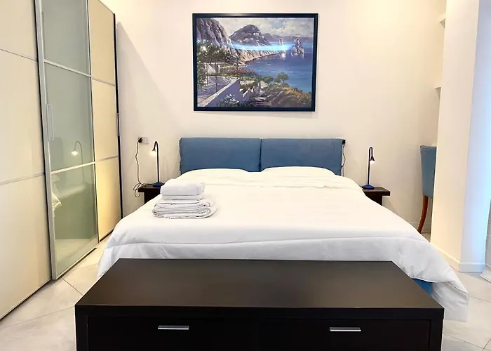 Crespi Station * Bologna