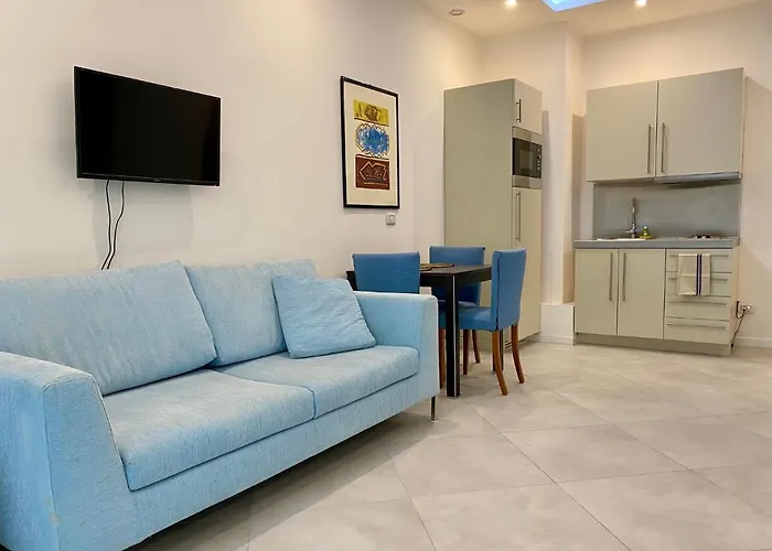 Crespi Station Apartmán *